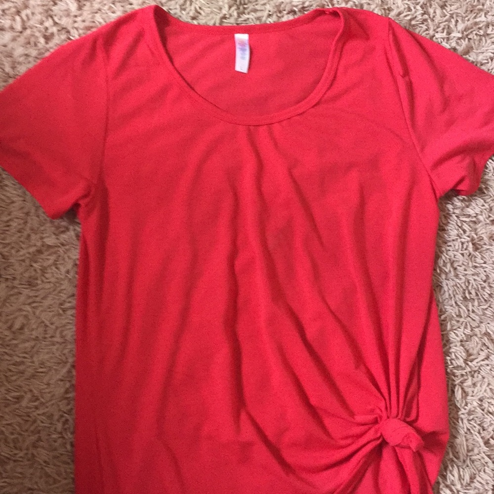 Red short sleeve top